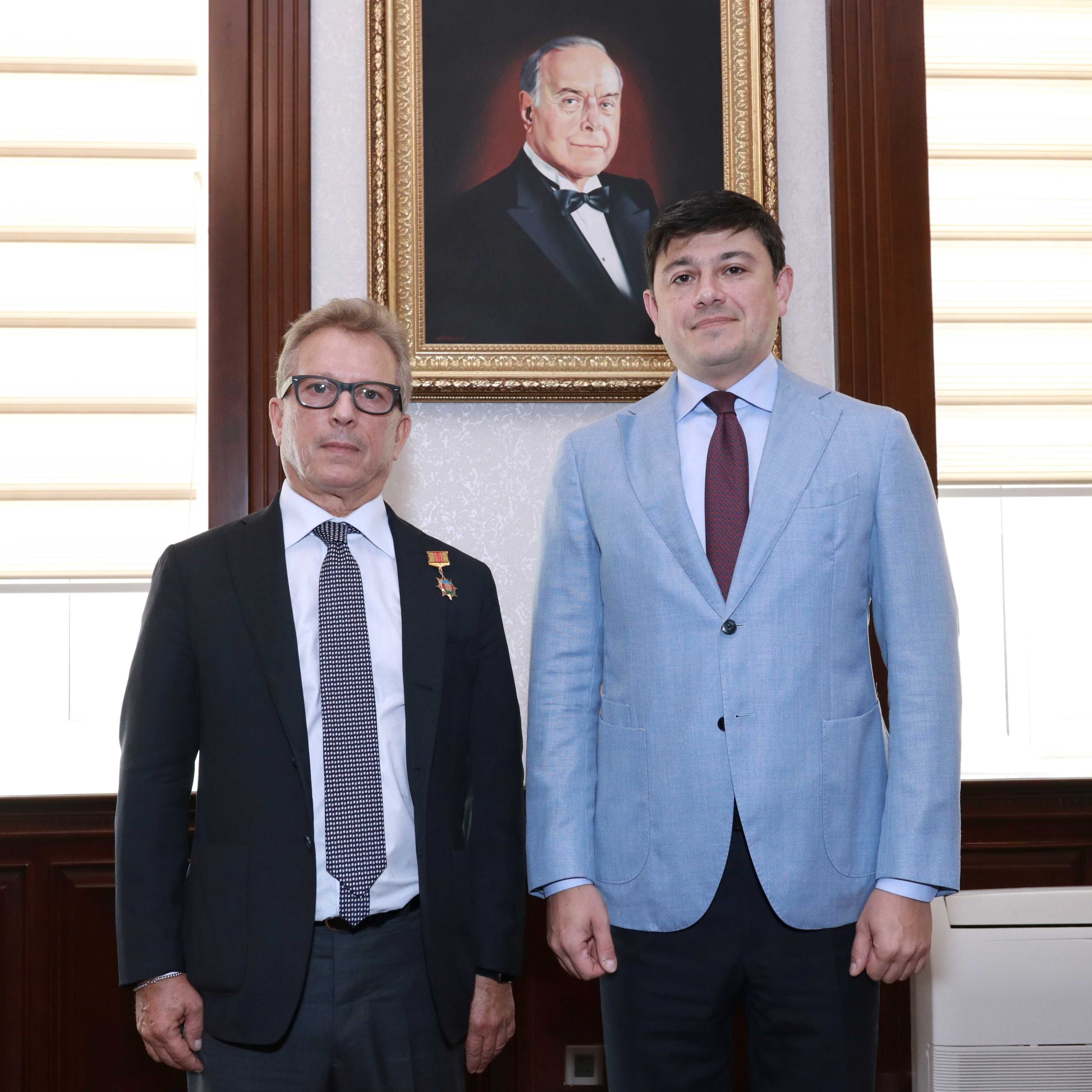 Chairman of the State Committee met with the President of the Naples-Baku Association