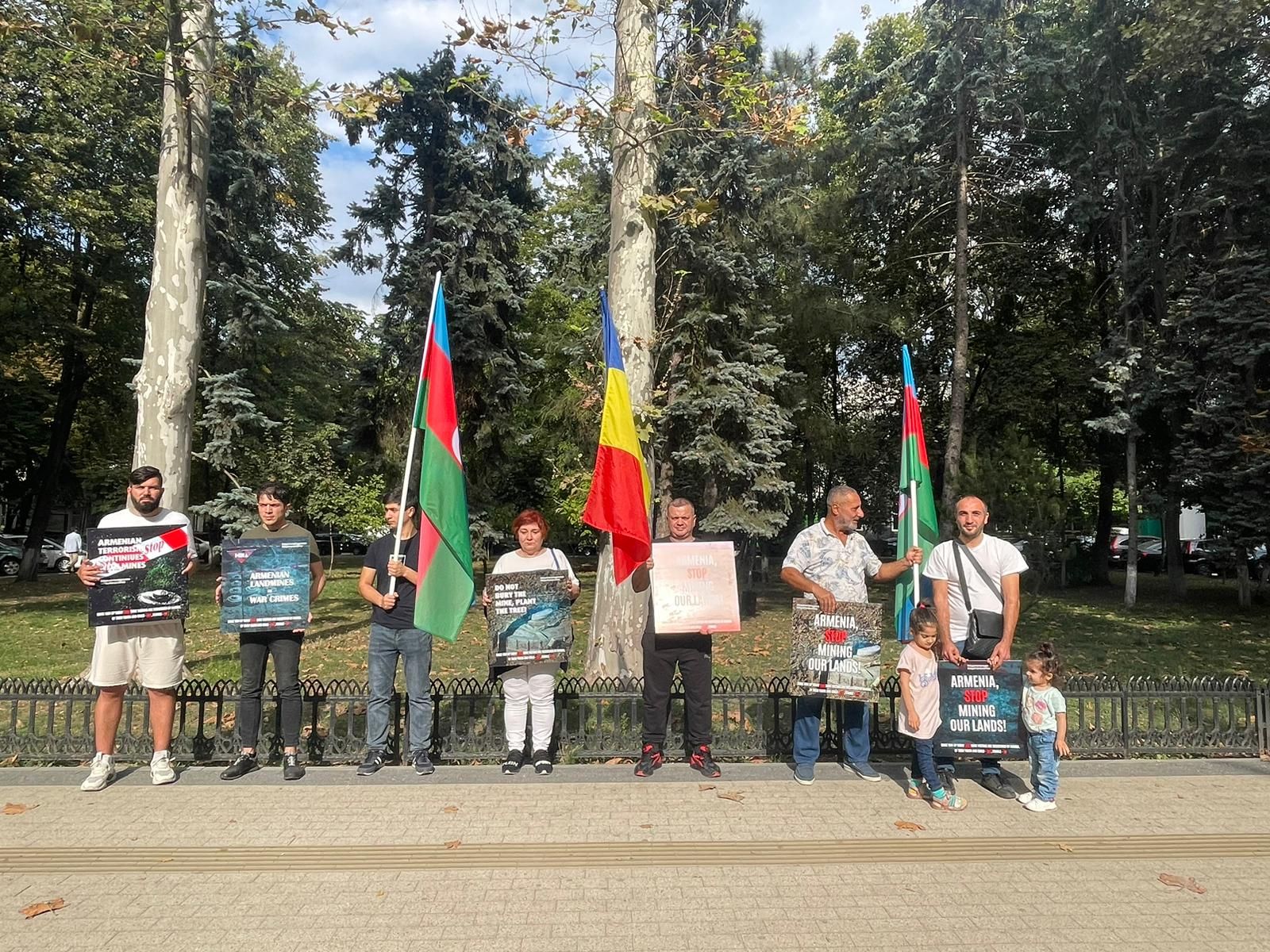 Moldova azərbaycanlıları BMT-nin Kişinyovdakı nümayəndəliyi qarşısında aksiya keçirib