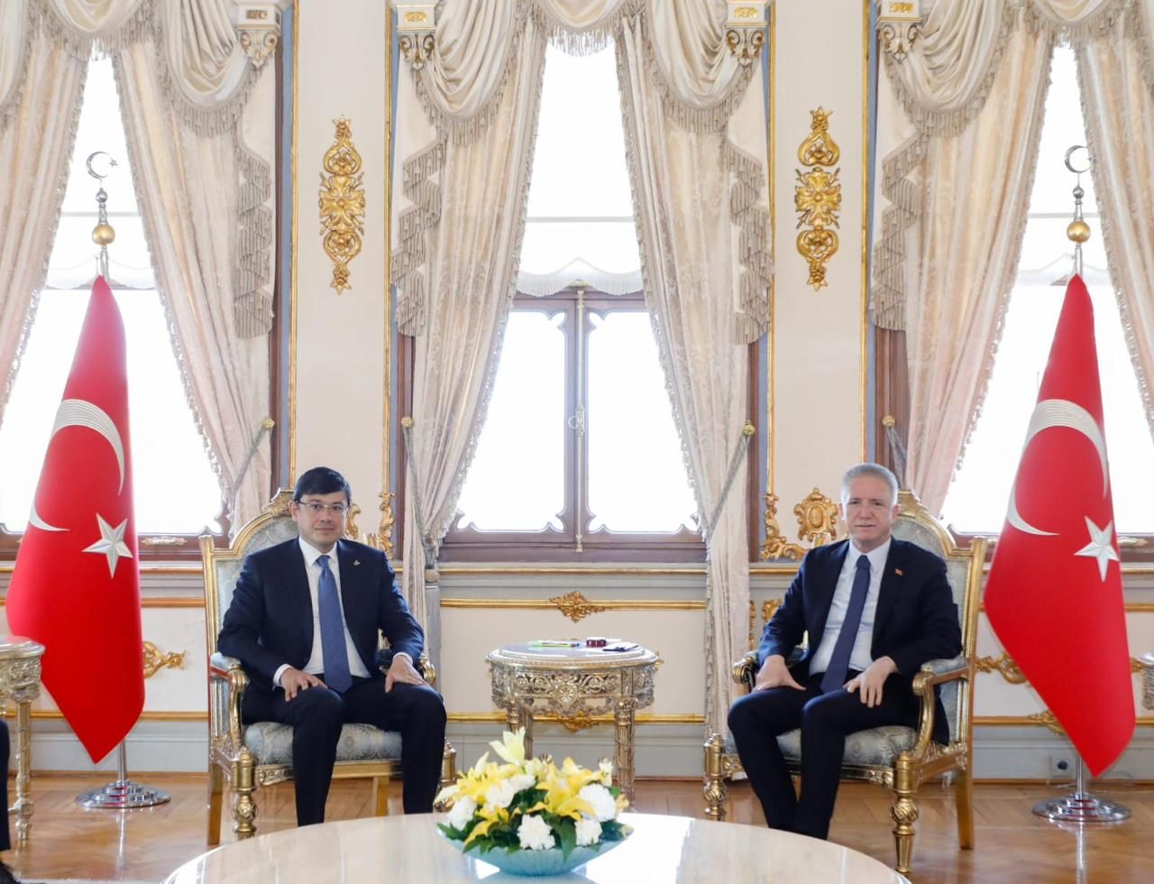 Председатель Государственного комитета встретился с губернатором Стамбула