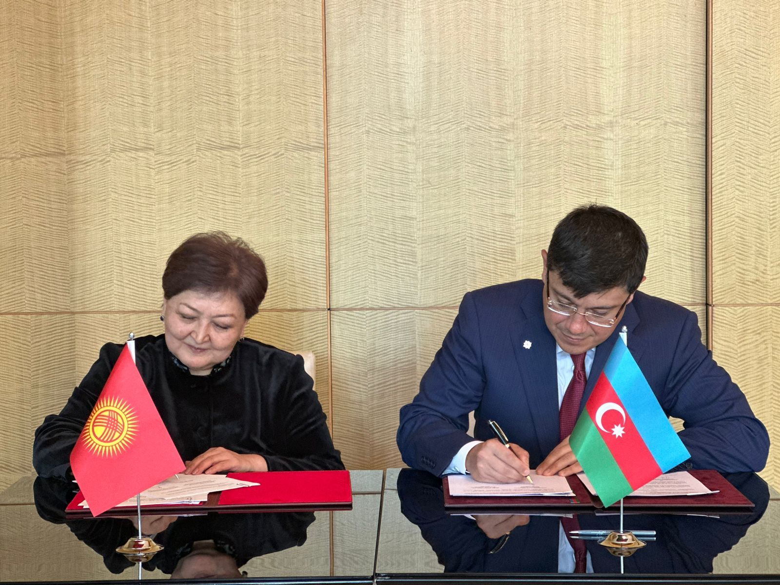 Подписан Меморандум о взаимопонимании между Азербайджанской Республикой и Кыргызской Республикой