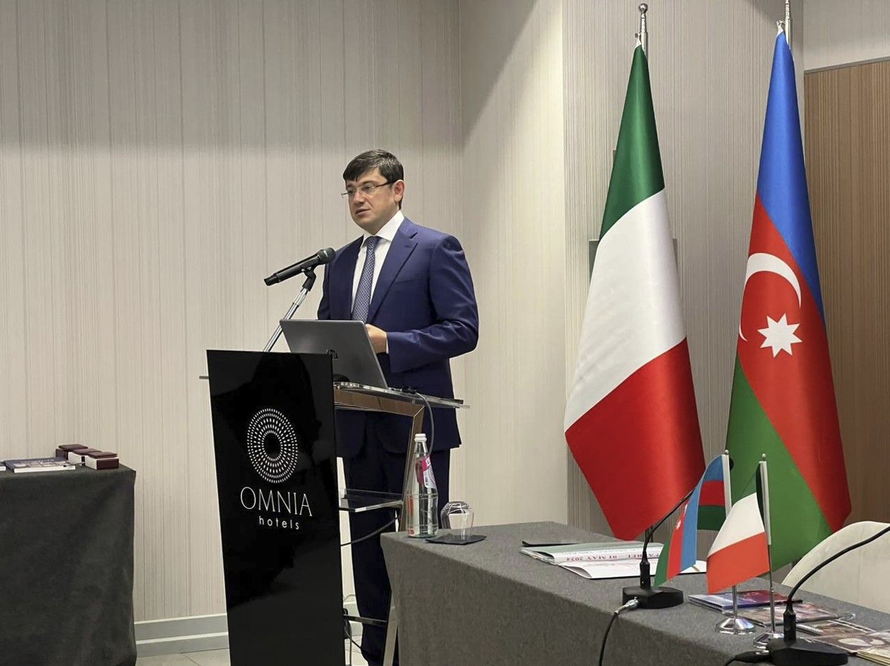 A meeting with the Azerbaijani community was held in Italy