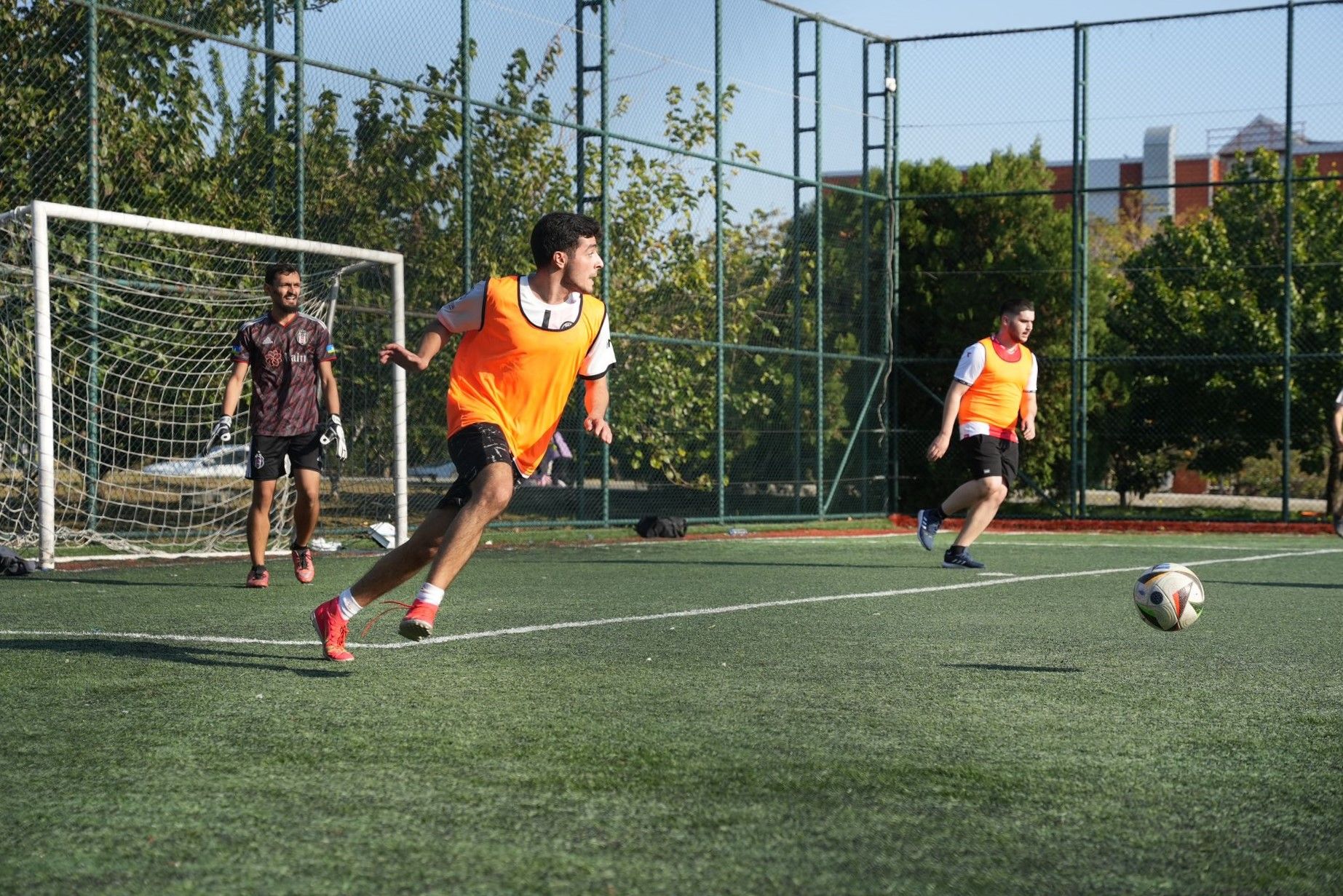 İstanbulda azərbaycanlı tələbələr arasında futbol turniri başlayıb