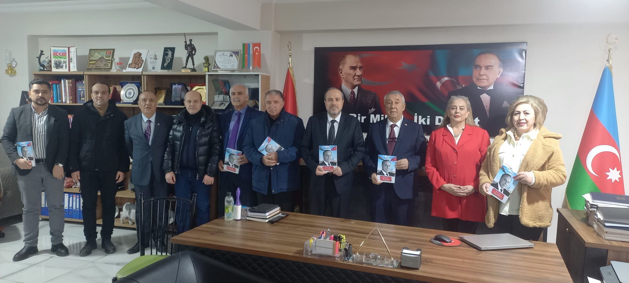 İğdırda Ulu Öndər Heydər Əliyevə həsr olunmuş kitabın təqdimatı keçirilib