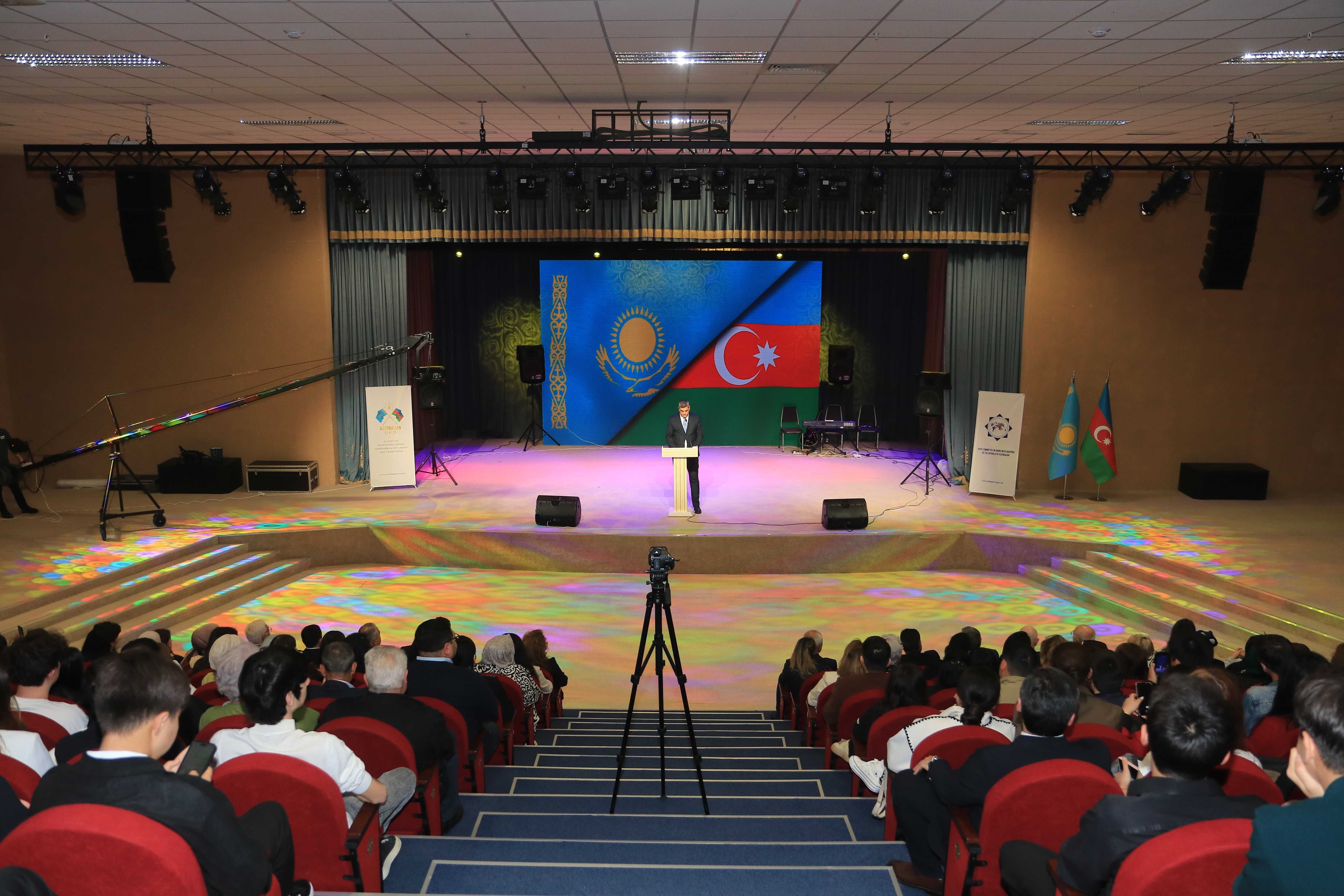 Aktauda “Konstitusiya və Suverenlik İli”nə  həsr olunmuş bayram tədbiri keçirilib