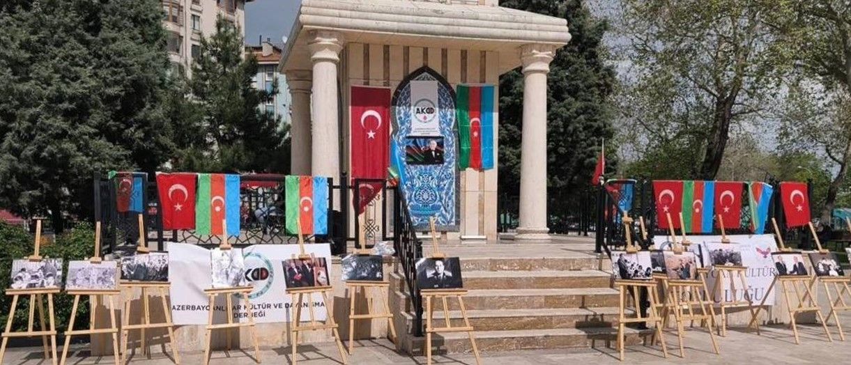 Ulu Öndər Heydər Əliyevin anadan olmasının 102-ci ildönümü münasibətilə Kütahyada tədbir keçirilib