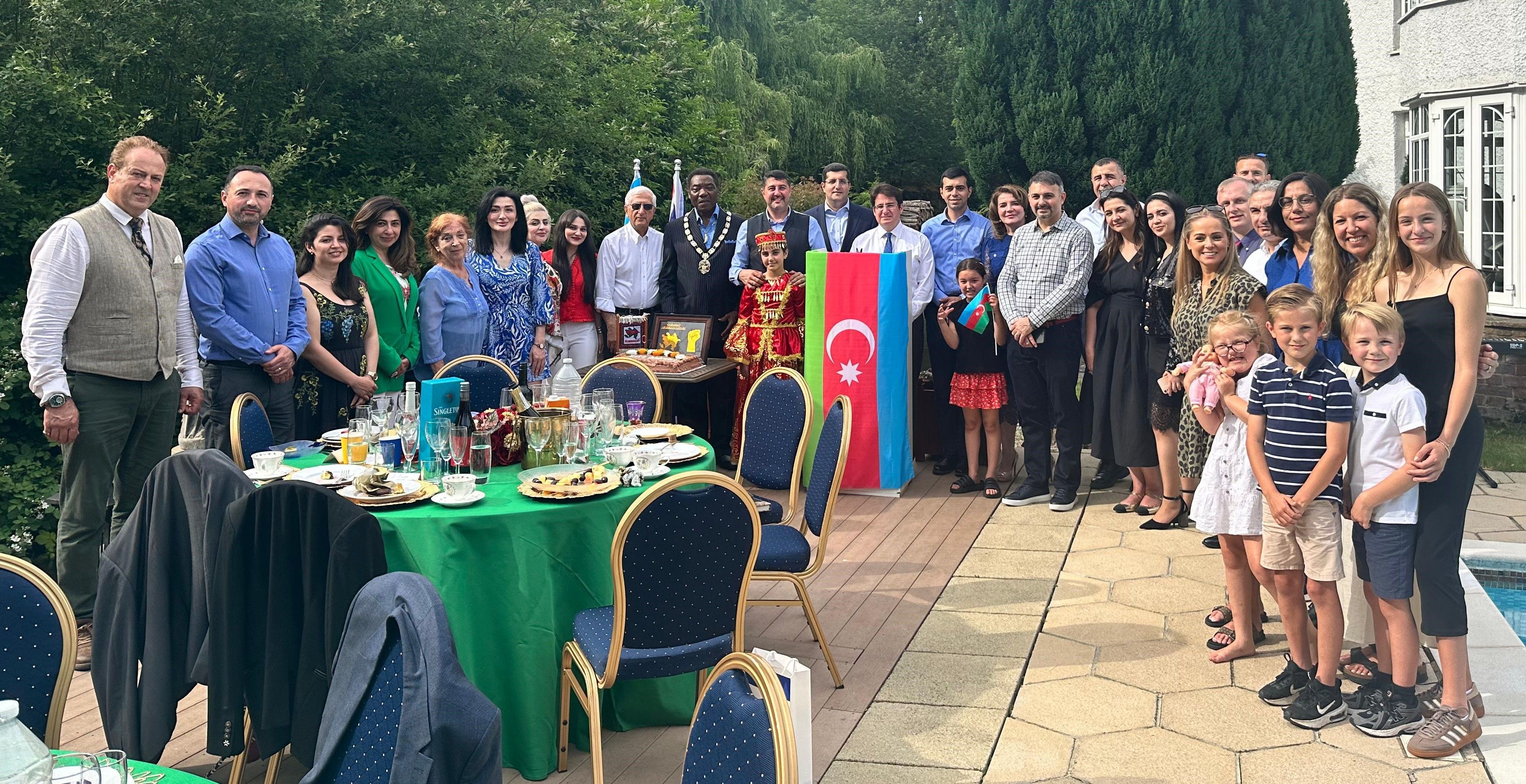 İngiltərənin St. Albans şəhərində 28 May – Müstəqillik Günü qeyd olunub