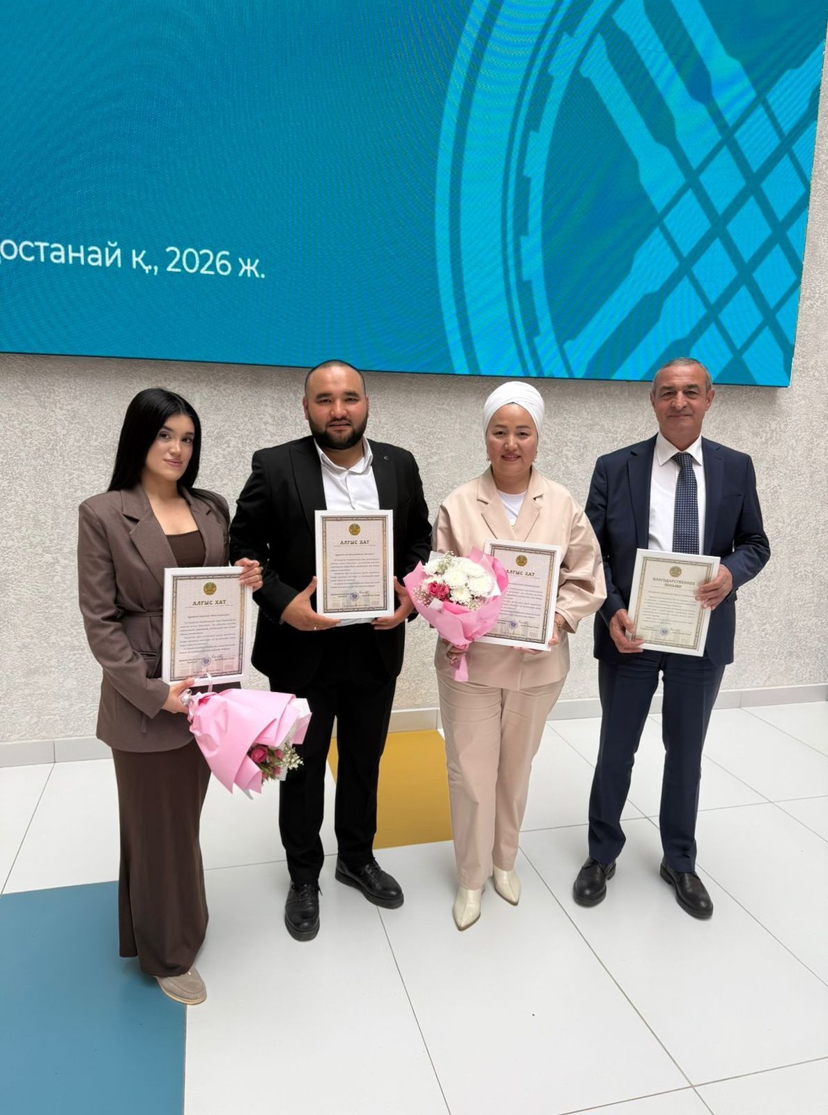 Qazaxıstan Prezidenti soydaşlarımıza təşəkkür edib