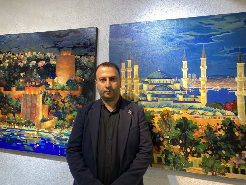 İstanbulda azərbaycanlı rəssamın “Şəhərin yaddaşı” adlı fərdi sərgisi açılıb