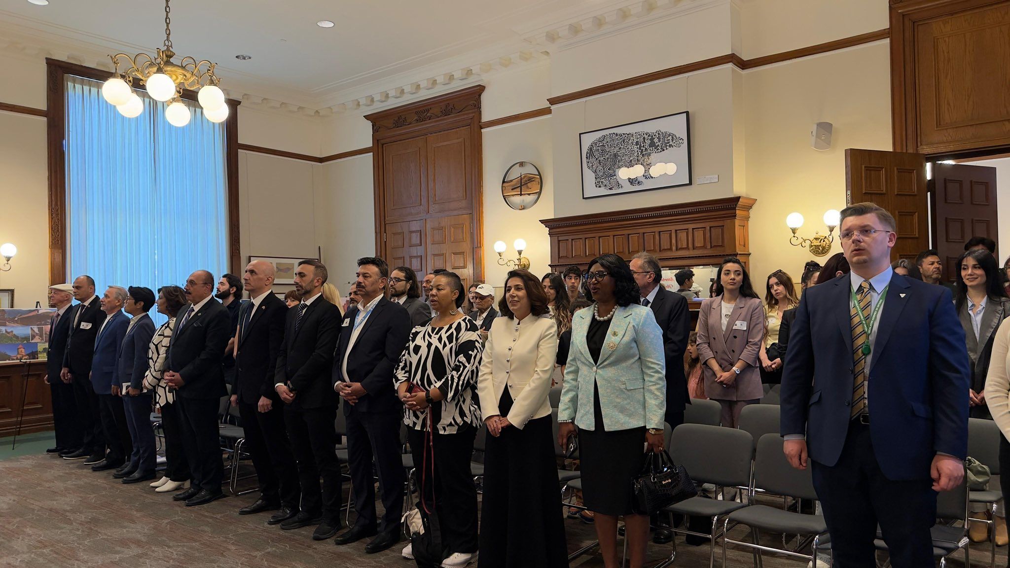 Ontario Qanunvericilik Assambleyasında Müstəqillik Günü qeyd olunub