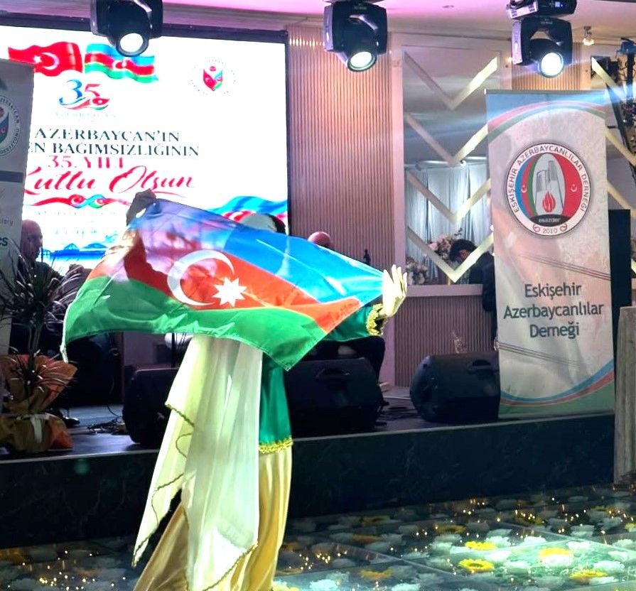 Eskişehirdə 18 Oktyabr - Müstəqilliyin Bərpası Günü qeyd olunub